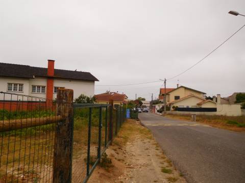 Terreno com 2.610 m2  / Marrazes / Leiria