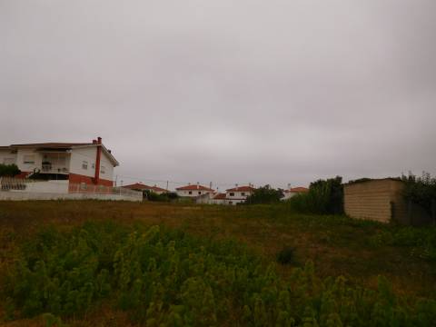 Terreno com 2.610 m2  / Marrazes / Leiria