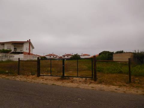 Terreno com 2.610 m2  / Marrazes / Leiria