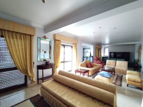 Penthouse/ Marquês de Pombal / Leiria