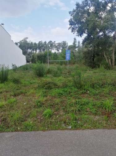 Terreno plano para construção / 2170 m2 / Segodim / Leiria