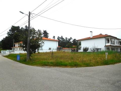 Terreno plano para construção / 600 m2 / Marrazes / Leiria