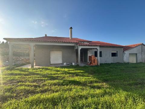 Moradia T3 / Pinheiros / Leiria