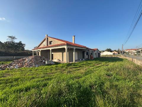 Moradia T3 / Pinheiros / Leiria