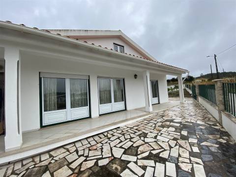 Moradia T5 / Ribeira de Baixo / Porto de Mós