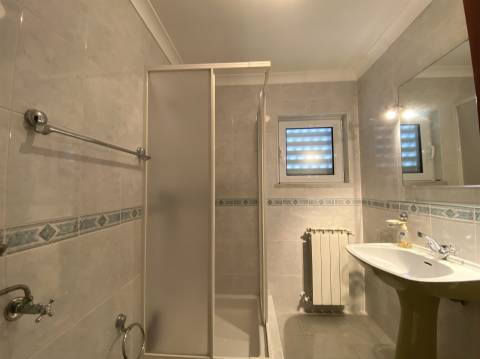 Moradia T5 / Ribeira de Baixo / Porto de Mós