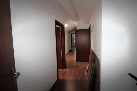 Moradia Azoia /Terreno/ Poço