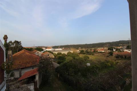 Moradia Azoia /Terreno/ Poço