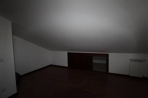 Moradia Azoia /Terreno/ Poço