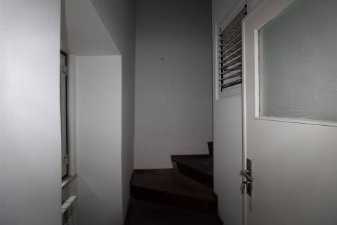 Moradia Azoia /Terreno/ Poço