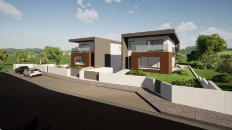 Moradia T4 / Em Construção / Ortigosa / Leiria