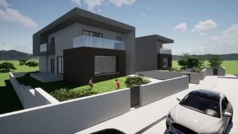 Moradia T4 / Em Construção / Ortigosa / Leiria