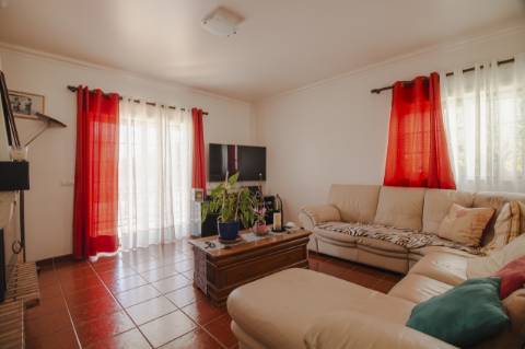 Moradia Isolada T4 / Casal de Matos / Leiria