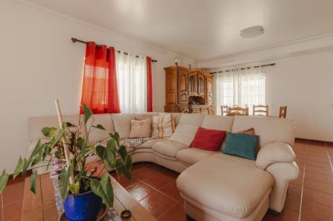 Moradia Isolada T4 / Casal de Matos / Leiria