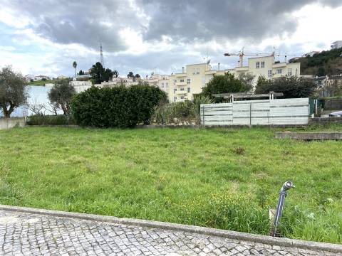 Lote de terreno / Urbanizado / Construção de prédio / Batalha
