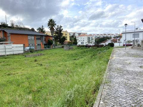 Lote de terreno / Urbanizado / Construção de prédio / Batalha