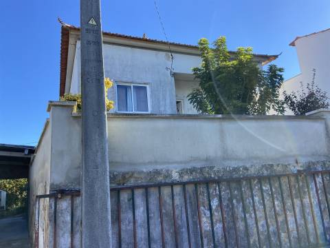 Moradia Térrea T3/ terreno / Picoto /Batalha