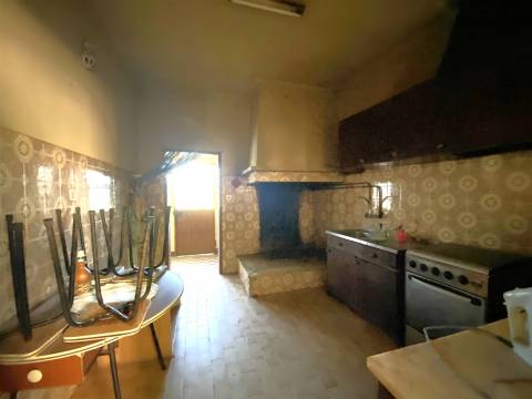 Moradia Térrea T3/ terreno / Picoto /Batalha