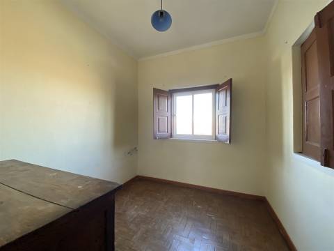 Moradia Térrea T3/ terreno / Picoto /Batalha