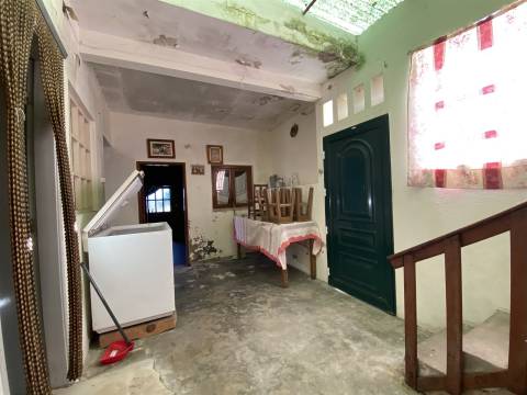 Moradia Térrea T3/ terreno / Picoto /Batalha