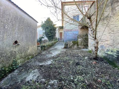 Moradia Térrea T3/ terreno / Picoto /Batalha