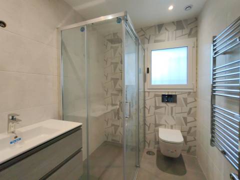 Moradia T3 / Nova / Terreno / Churrasqueira / Ar condicionado / Santa Eufémia / Leiria