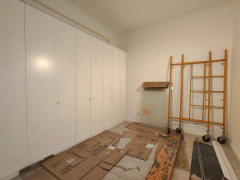 Loja / Apartamento T1 / Leiria