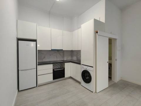 Loja / Apartamento T1 / Leiria