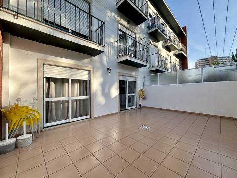 Apartamento T2 Arrendamento em Nazaré,Nazaré