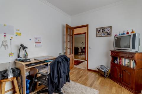 Moradia Geminada T4 / Varanda / Garagem / Anexo T0 / Churrasqueira / Gândara dos Olivais / Leiria