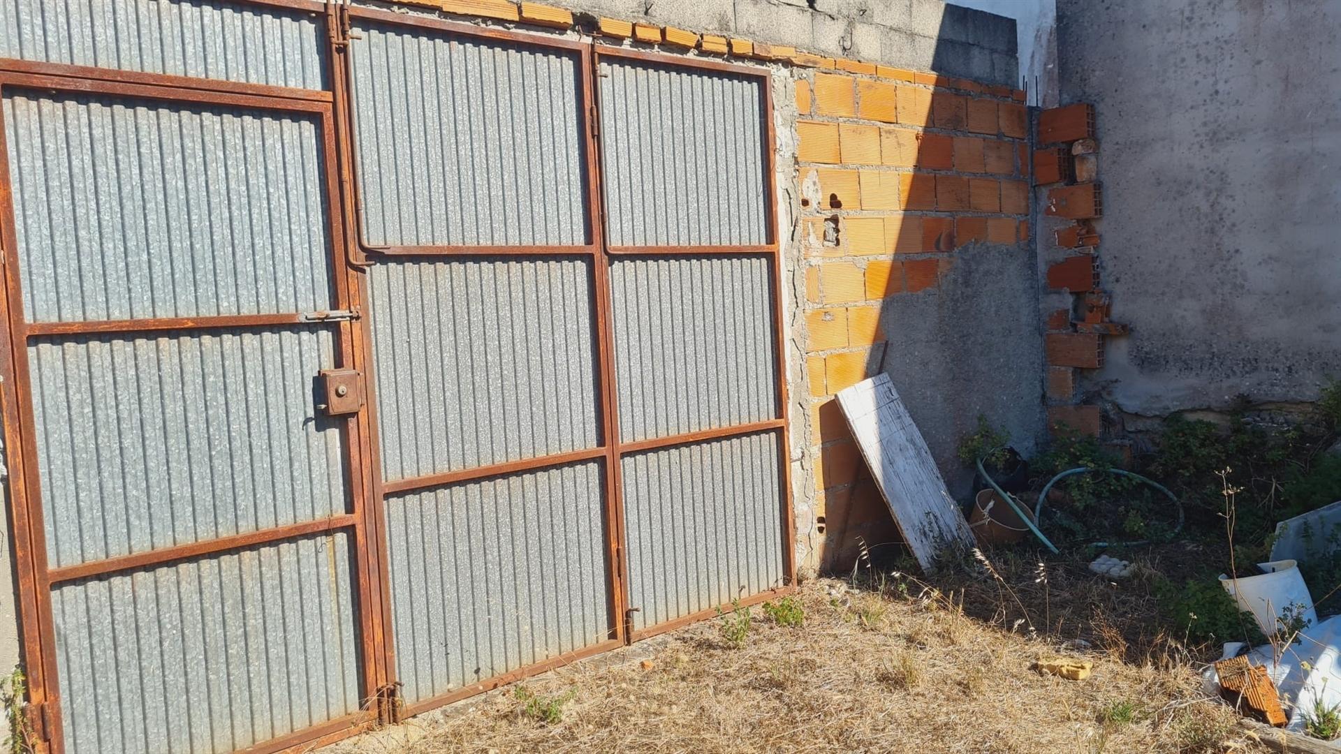 Moradia / Terreno / Furo / Casal dos Secos / Coimbrão / Leiria
