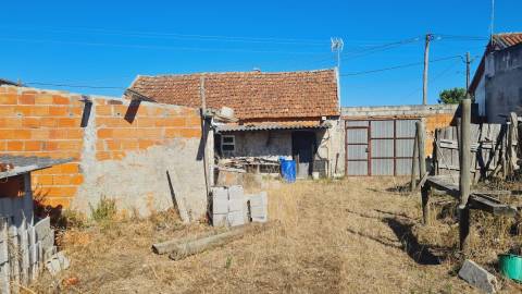 Moradia / Terreno / Furo / Casal dos Secos / Coimbrão / Leiria