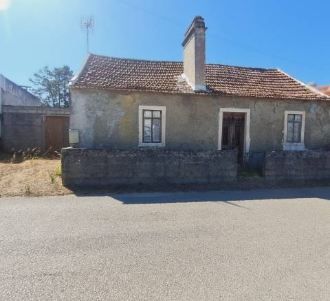 Moradia / Terreno / Furo / Casal dos Secos / Coimbrão / Leiria