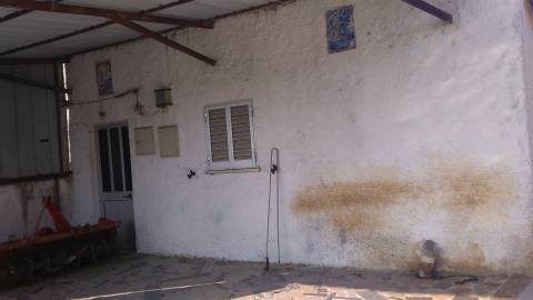 Moradia T2 para Restauro, Coimbra/Soure