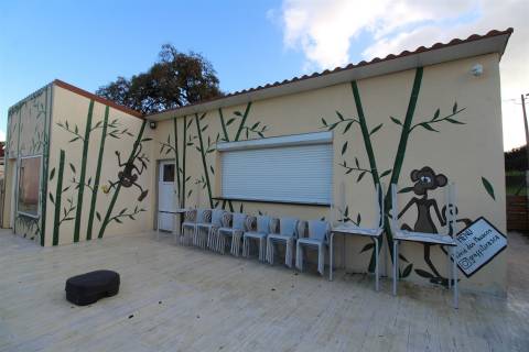 Parque de Campismo / Restaurante / Mini-Mercado / Piscina / Lapa Furada / Batalha