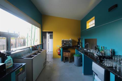 Parque de Campismo / Restaurante / Mini-Mercado / Piscina / Lapa Furada / Batalha