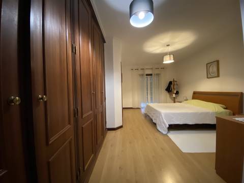 Apartamento T3/ Garagem / Sótão /Vista Mosteiro Batalha