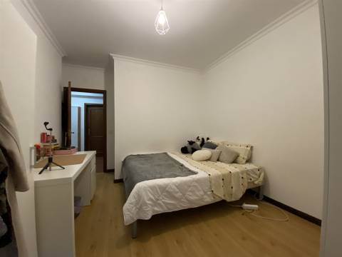 Apartamento T3/ Garagem / Sótão /Vista Mosteiro Batalha