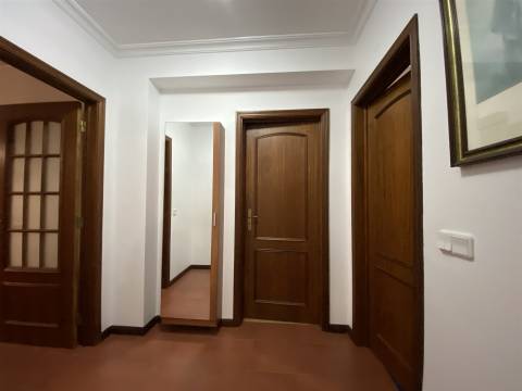 Apartamento T3/ Garagem / Sótão /Vista Mosteiro Batalha