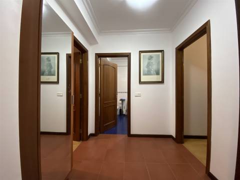 Apartamento T3/ Garagem / Sótão /Vista Mosteiro Batalha