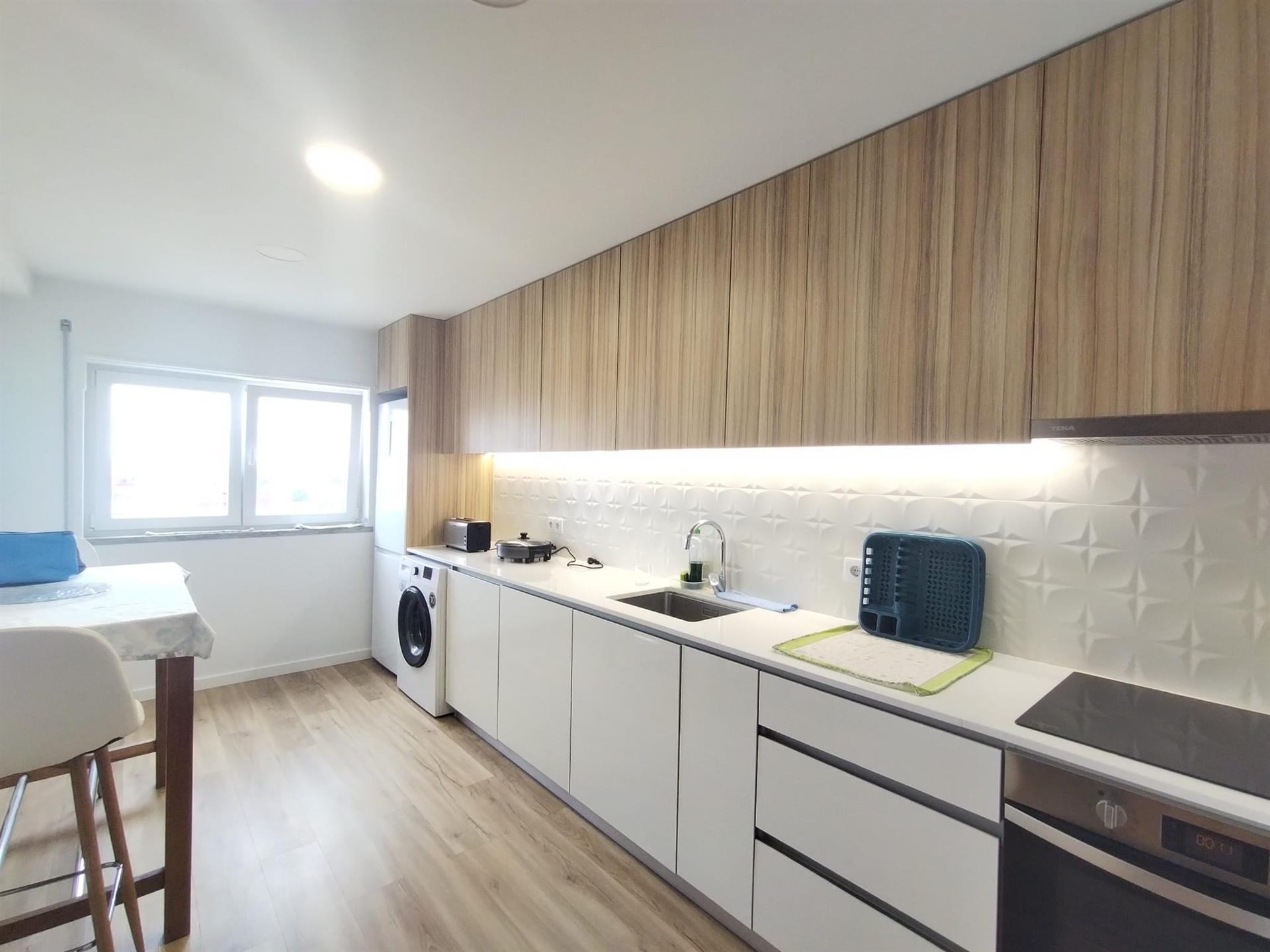 Apartamento T3 / Varandas / Marquise / Garagem / Quinta do Bispo/ Leiria