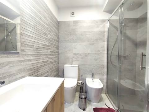 Apartamento T3 / Varandas / Marquise / Garagem / Quinta do Bispo / Leiria