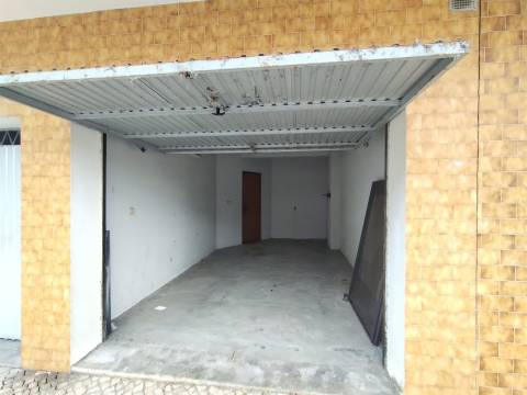 Apartamento T3 / Varandas / Marquise / Garagem / Quinta do Bispo / Leiria