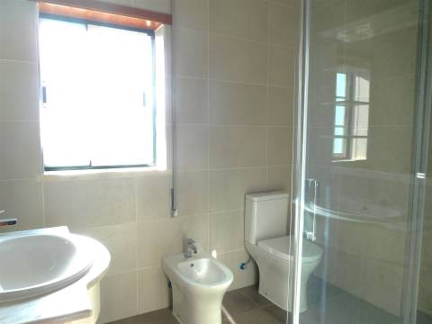 Novidade / Moradia T3 / Condomínio Fechado / Marinha Grande