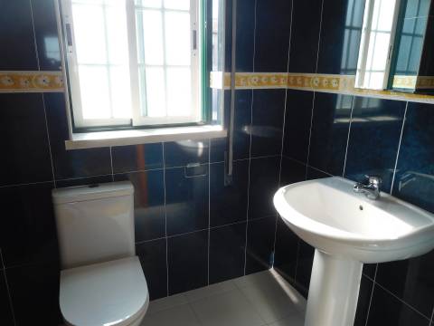 Novidade / Moradia T3 / Condomínio Fechado / Marinha Grande