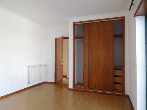 Novidade / Moradia T3 / Condomínio Fechado / Marinha Grande