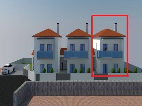 Moradias T3+1 / Geminadas / Garagem / Jardim / Logradouro / Amor / Leiria