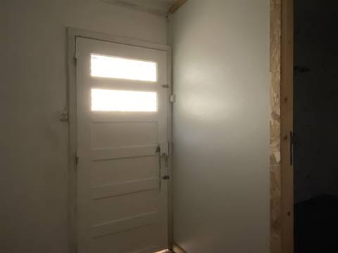 Moradia T2 / Arrendar / Bairro das Almoinhas