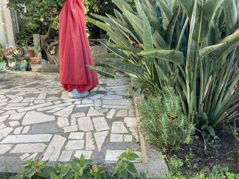 Moradia T2 / Arrendar / Bairro das Almoinhas