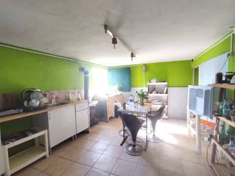 Armazém  Venda em Almagreira,Pombal